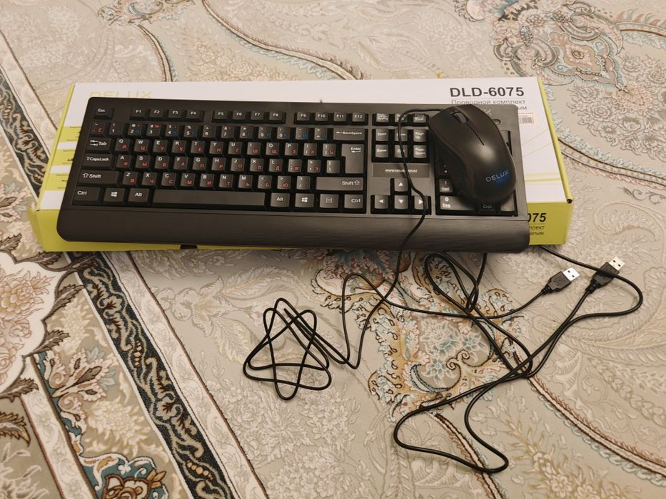 Продам клавиятуру