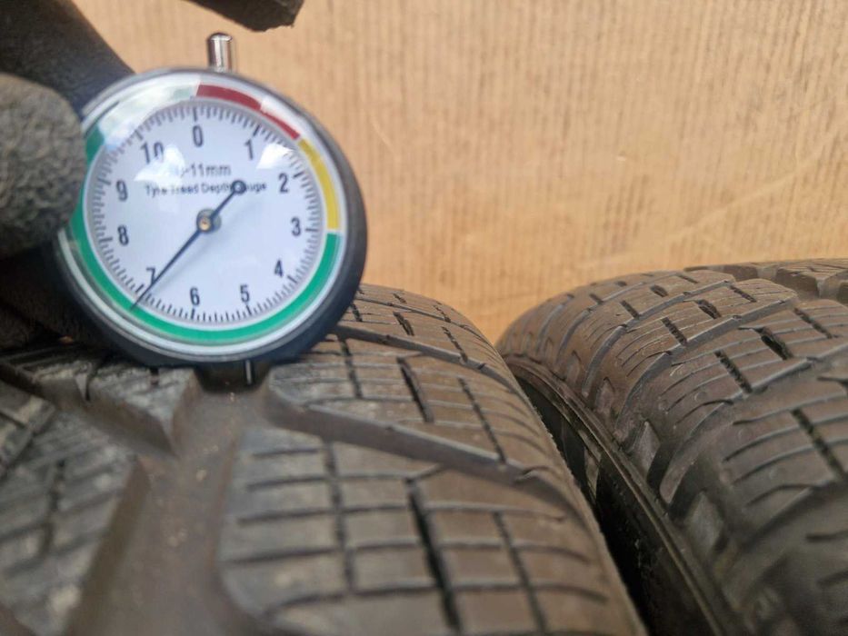 4 Pirelli R17 215/60
Зимни гуми 
DOT3619