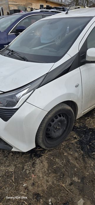 Far stanga / dreapta toyota aygo 2019-2022