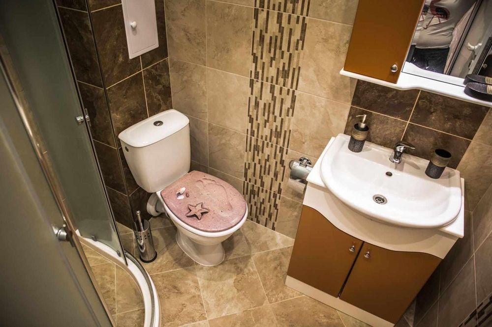 Дава се под наем Двустаен апартамент в Бургас, Меден рудник - зона В - 52 кв.м за 255 € - Снимка #6