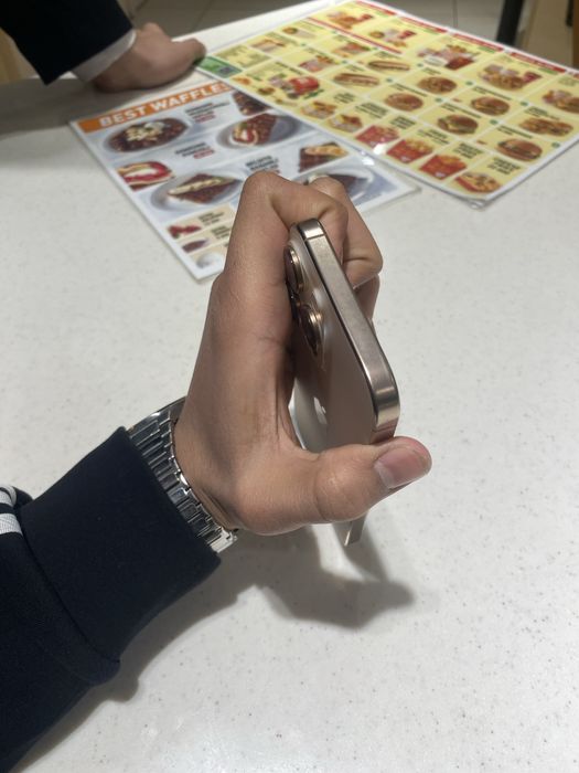 Iphone 16 pro max 256gb 98% ideal