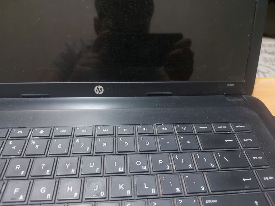 Ноутбук HP 2000 продам