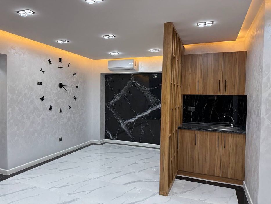 Аренда офис Ц5, Лакосте 80м2