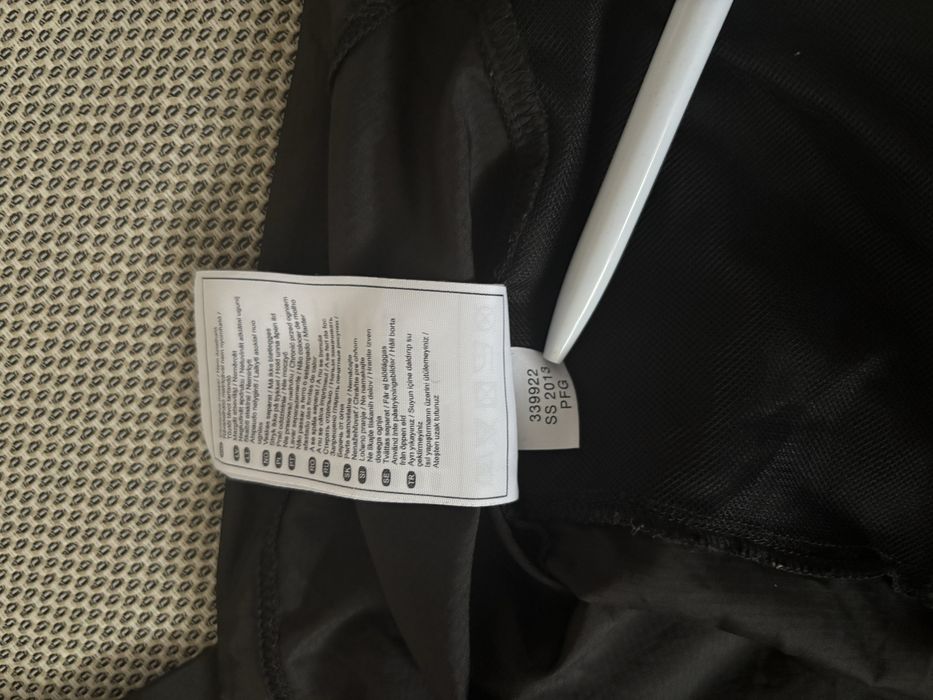 Дамски ветровки Nike и Asics