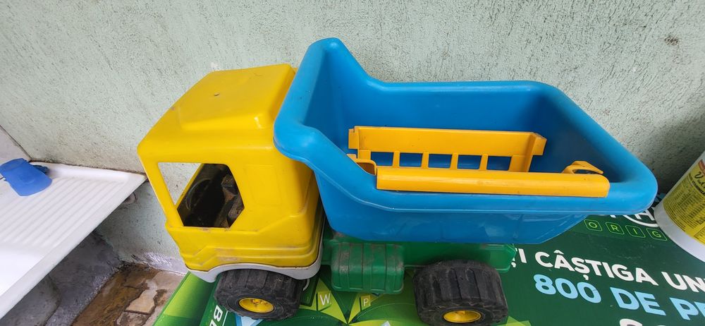 Camion de nisip jucarie