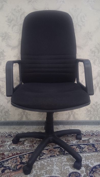 Ремонт и обивка офисных кресел