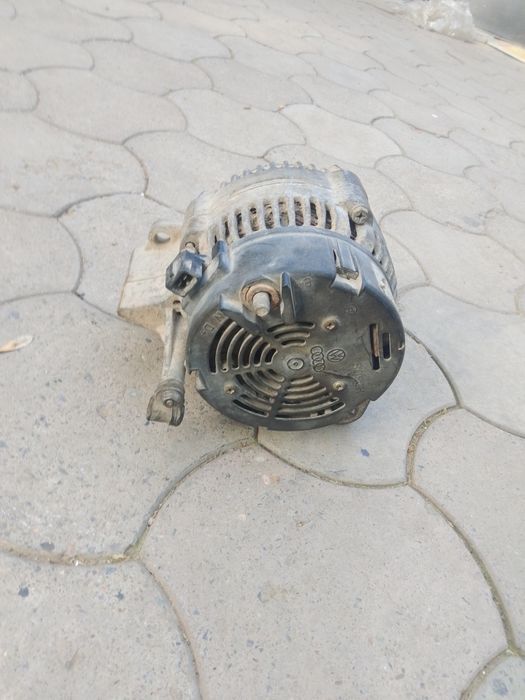 Генератор Ауди б/у