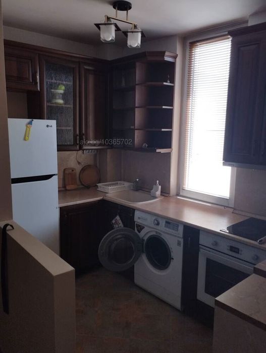 Дава се под наем Тристаен апартамент в Пловдив, Център - 103 кв.м за 663 € - Снимка #3