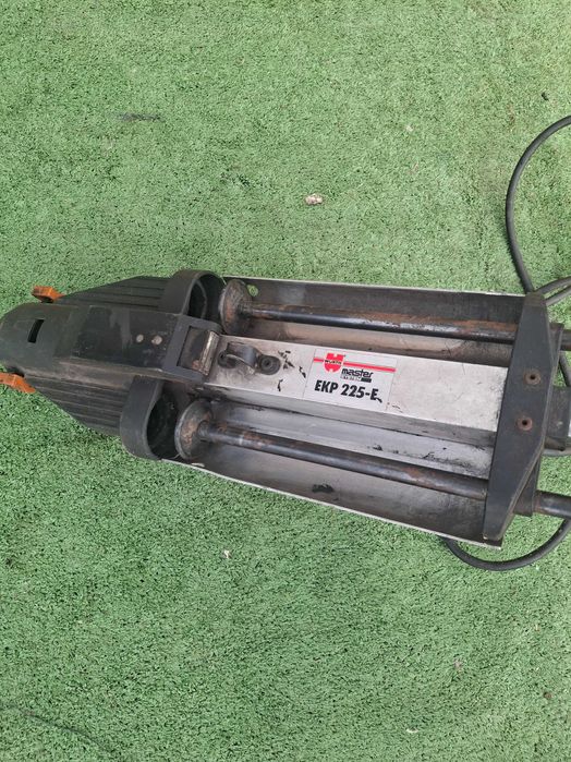 Електрически пистолет за двукомпонентно лепило WURTH