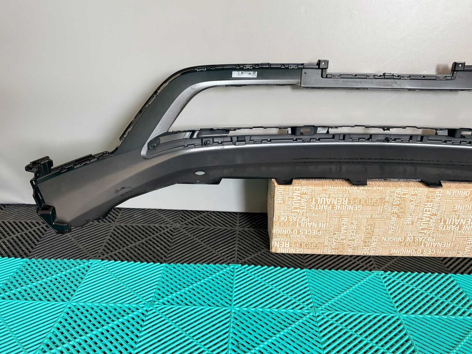 Spoiler bara fata Renault Megane E Tech nou original Renault negru lucios