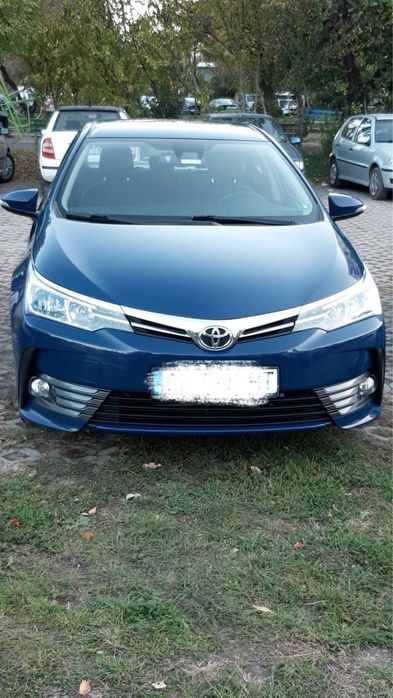 Toyota Corolla Sedan