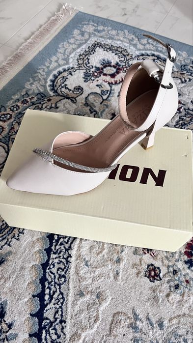 Продам туфли.    .