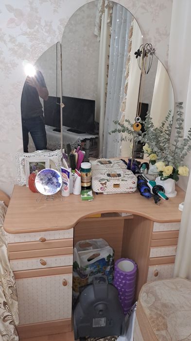 Спальный гарнитур