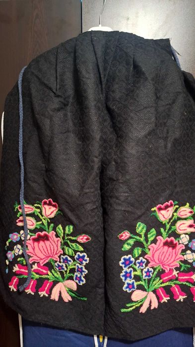 Дамска фолклорна носия-новодел