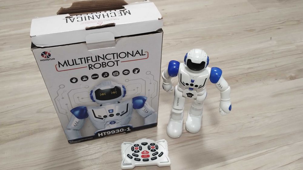 Vand Robot cu telecomanda