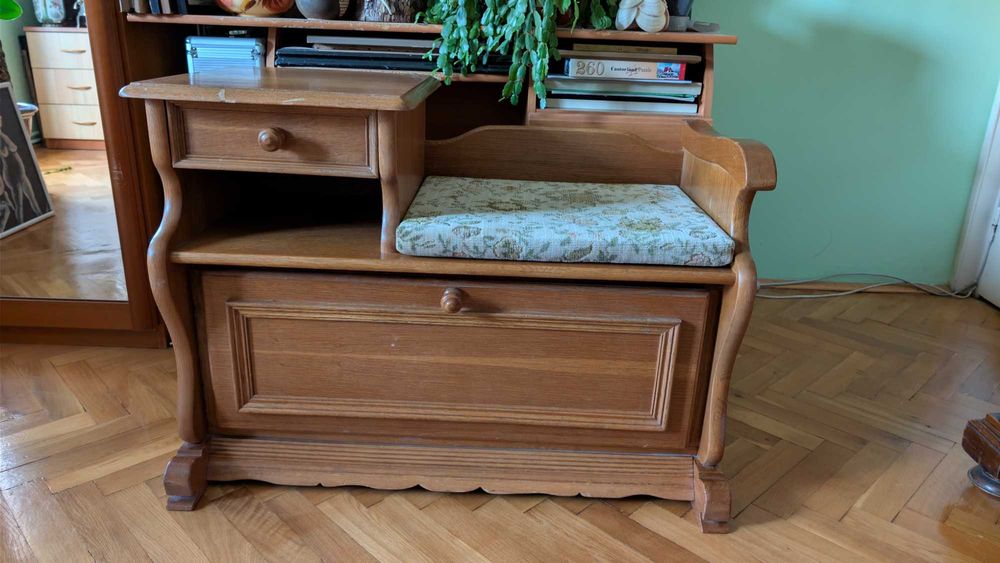 Bancheta vintage din lemn masiv