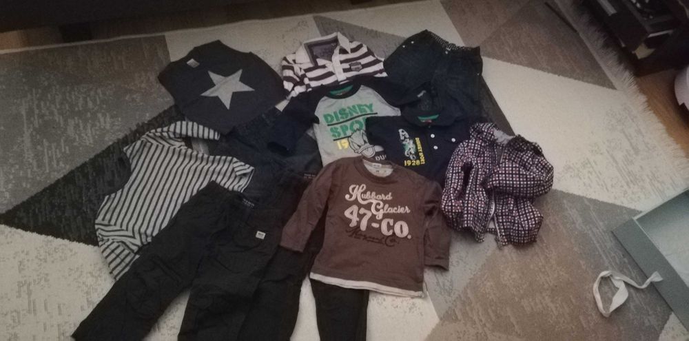 Лот бебе 12-18-24.Жилетка с 2 ризи 4г и дънки