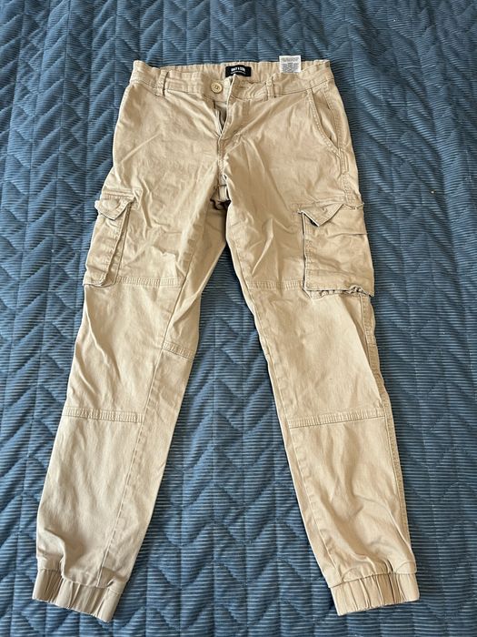 Дънки и панталони