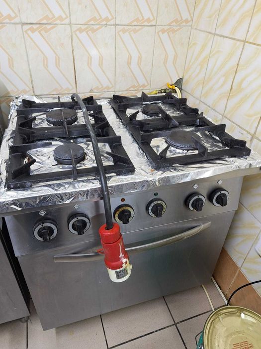 Vand utilaje si ustensile autoservire