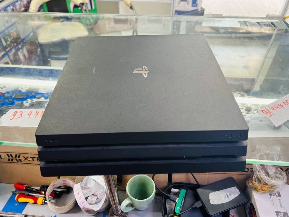Продается playstation 4 PRO VZLOM versiya