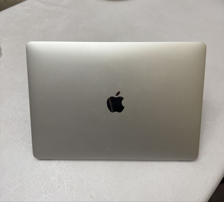 Macbook pro в идеальном состоянии