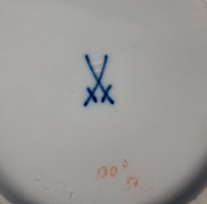 Ваза Meissen
Цена: 240 лв. / 122,71 €