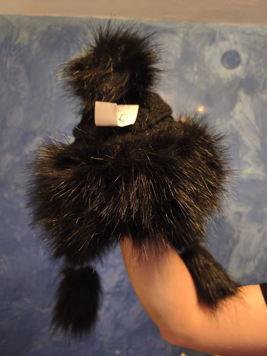 caciula cu blana de iarna neagra