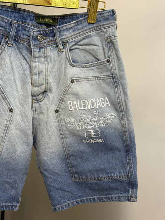 Blugi scurti Balenciaga New model