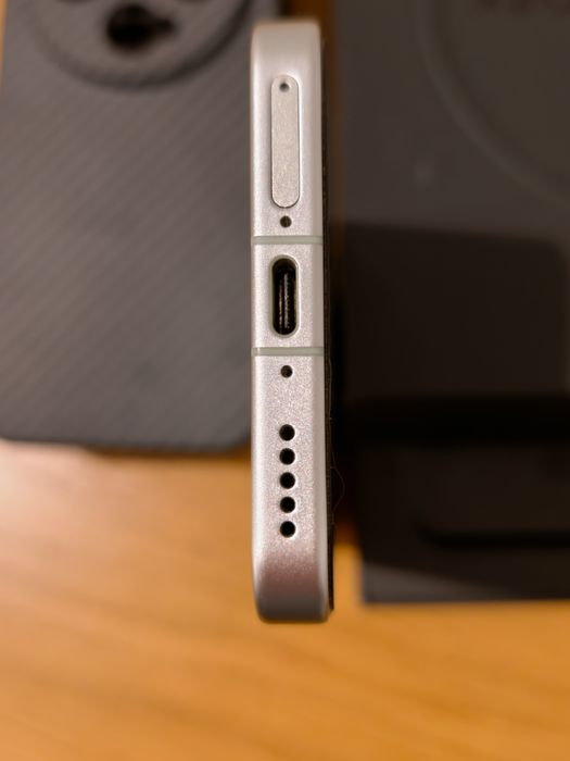 Продавам/Бартер-vivo X200 pro mini/16-512/, перфектен, комплект.