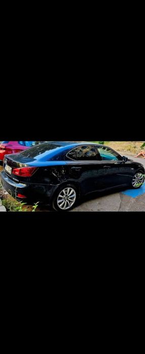 Lexus i 220 отличен