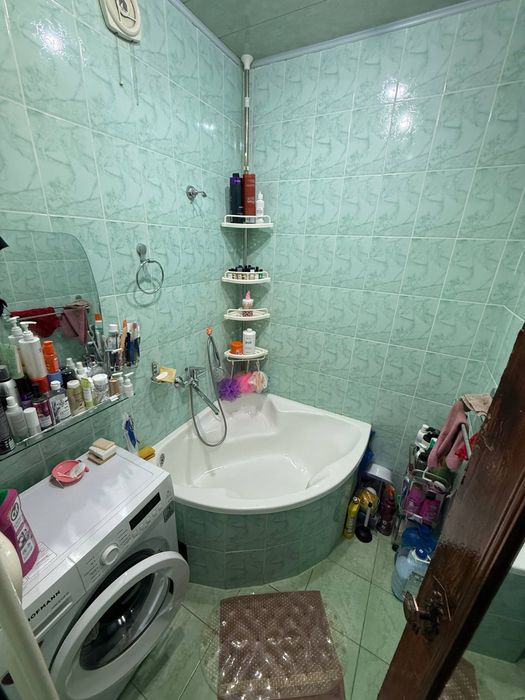 Срочно продается 2/4/4 50м2 фархадский рынок