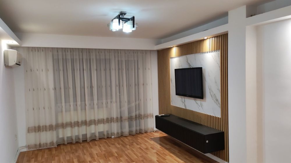 Inchiriez apartament cu 2 camere in Roman