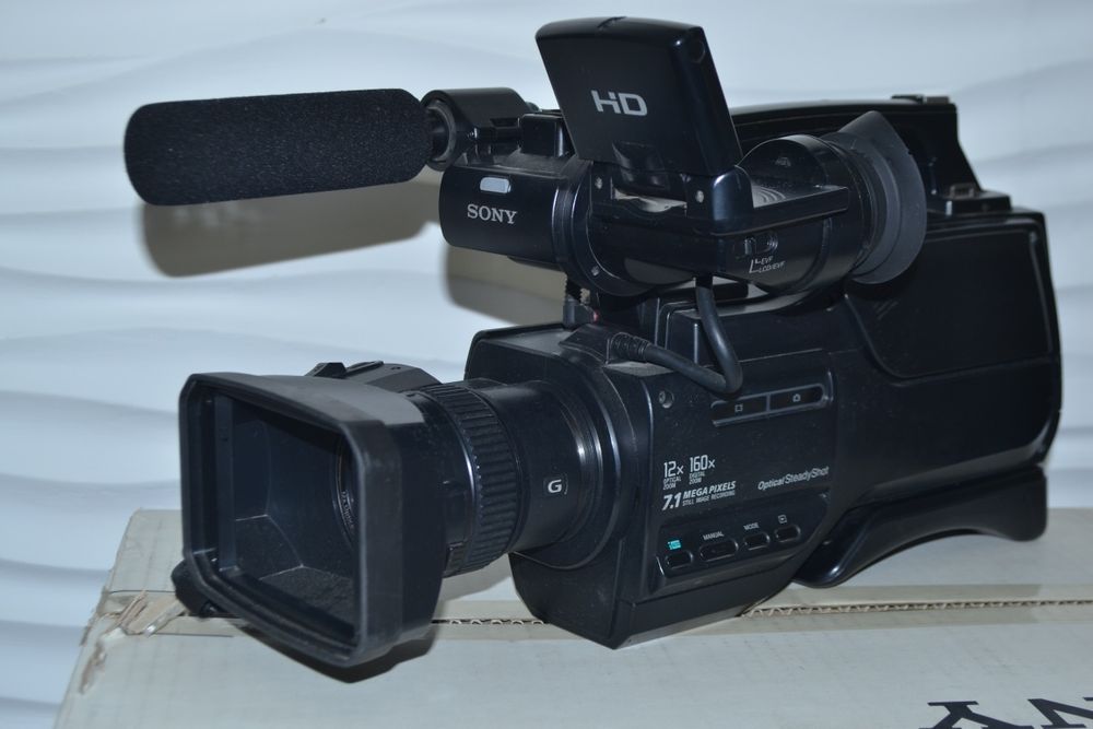 Video camera SONY 1500 HD