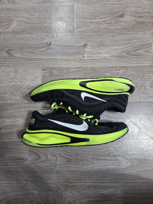 Спортивные кроссовки Nike