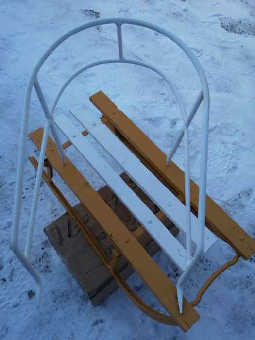 Продам сани в хорошем состояний