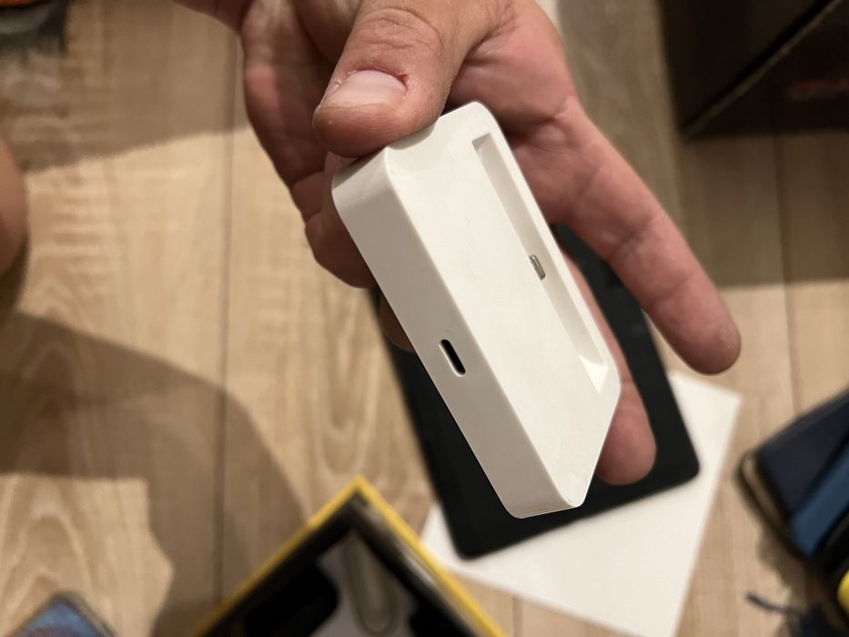 Док-станция на айфон 8