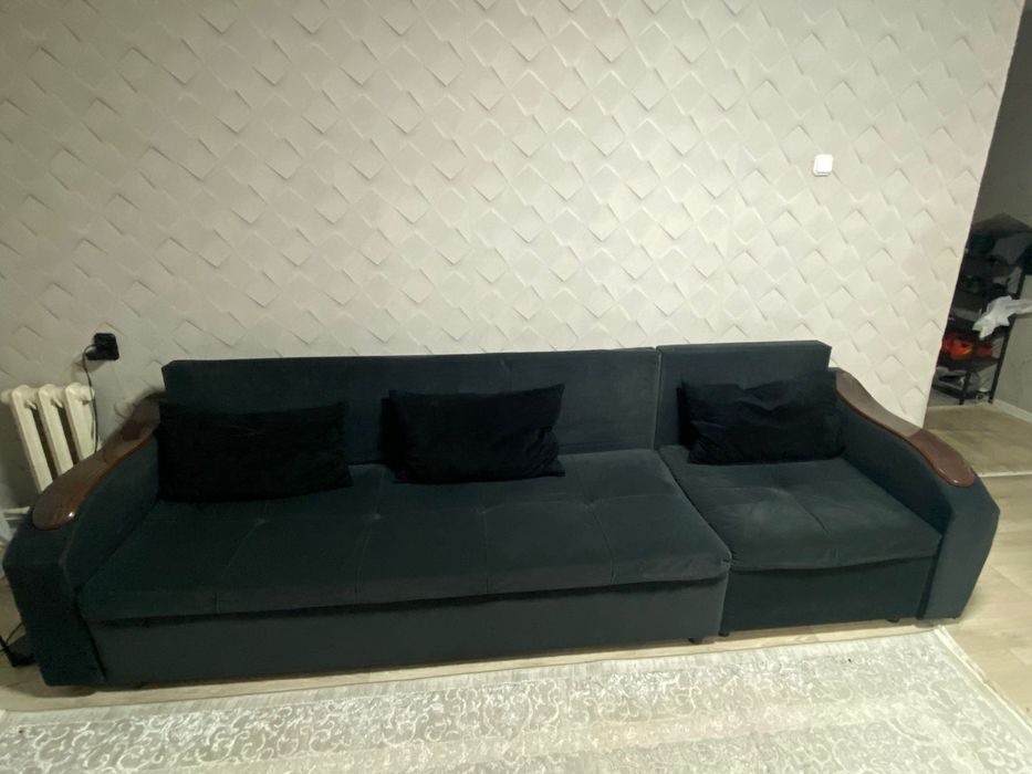 Продам диван в отличном состоянии.