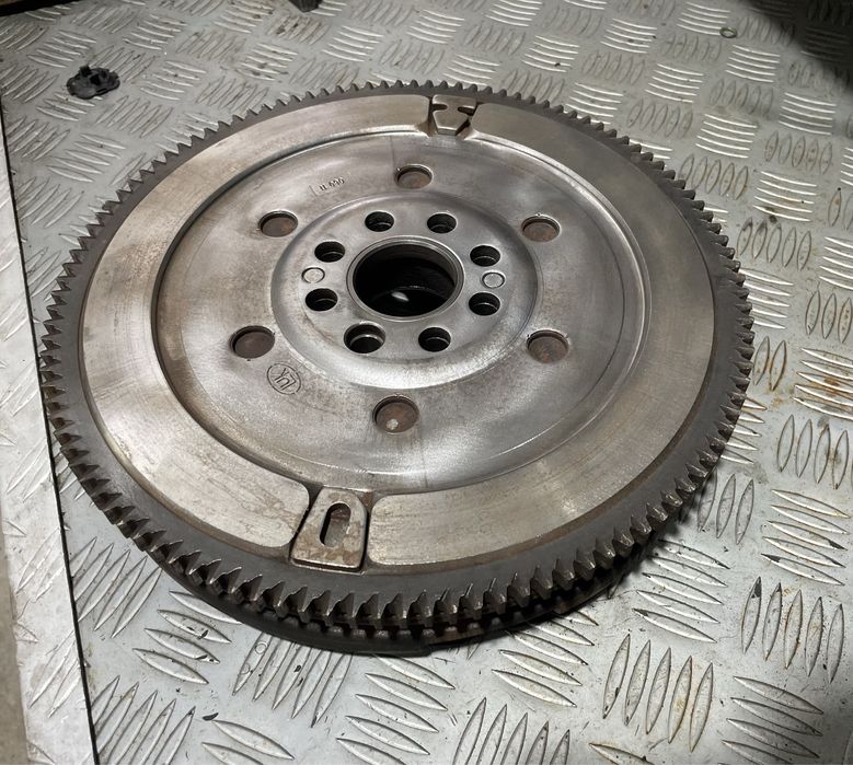 Демпферен маховик LUK 240мм за БМВ М52/М54