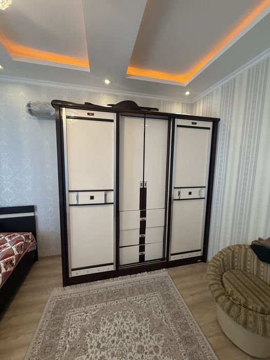 Продам спальную гарнитуру