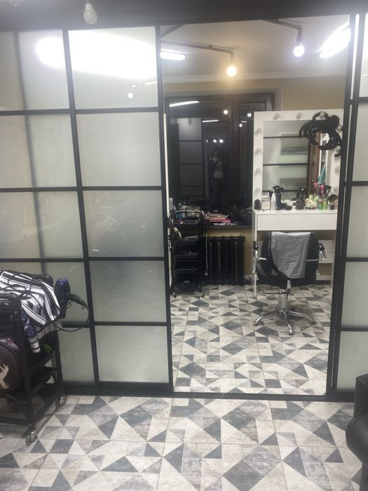 Сдам парикмахерское кресло