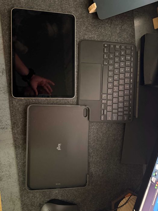 Ipad Air 11" inch 128 GB + Logitech Combo touch + Протектори за екран + Калъф