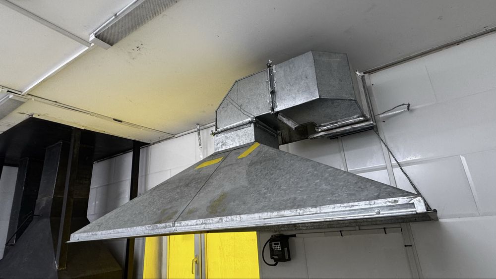 Продам вытяжку в сборе