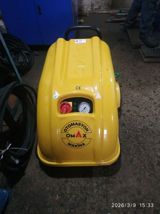 Продаю Карчер почти новый