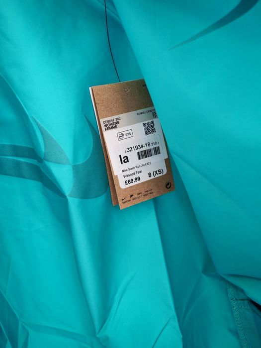 Дамско яке Nike Swoosh Run Jacket