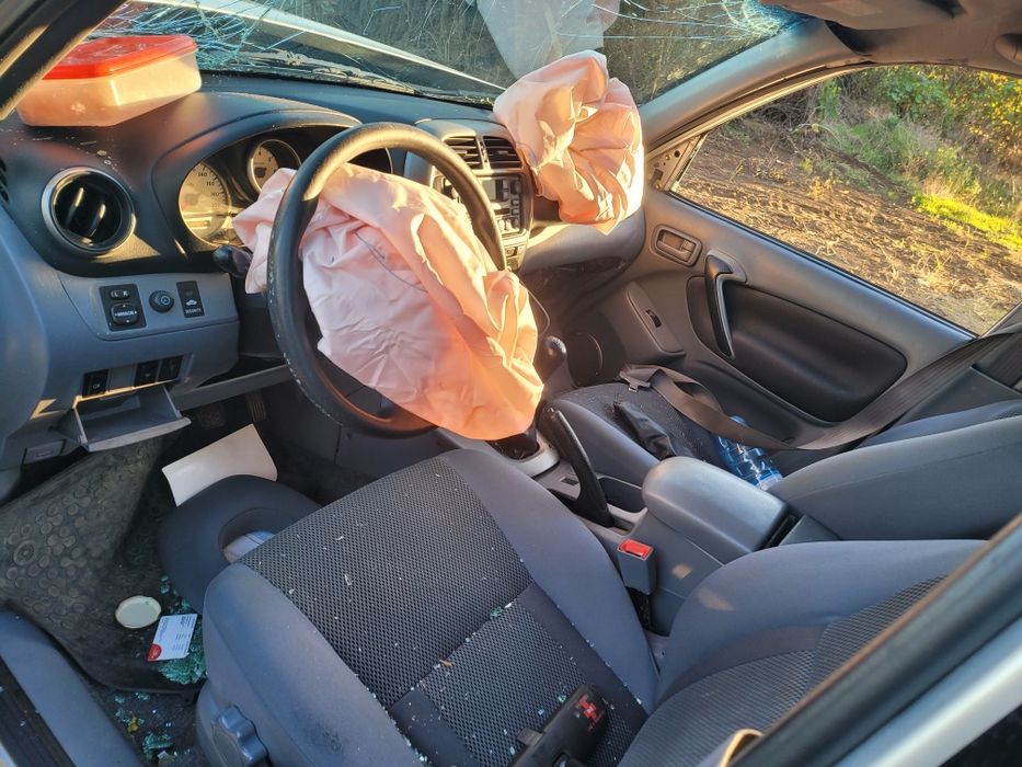 Тойота рав 4 2.0 116 на части/toyota rav 4 2.0 116 na chasti