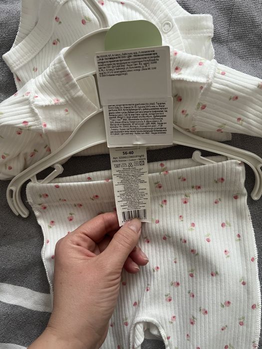 Продам новые костюмчики