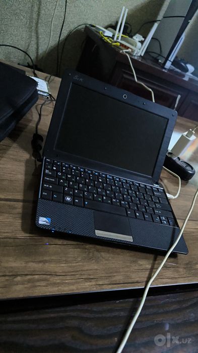Нетбук сотилади 120gb хотира 1gb ram
