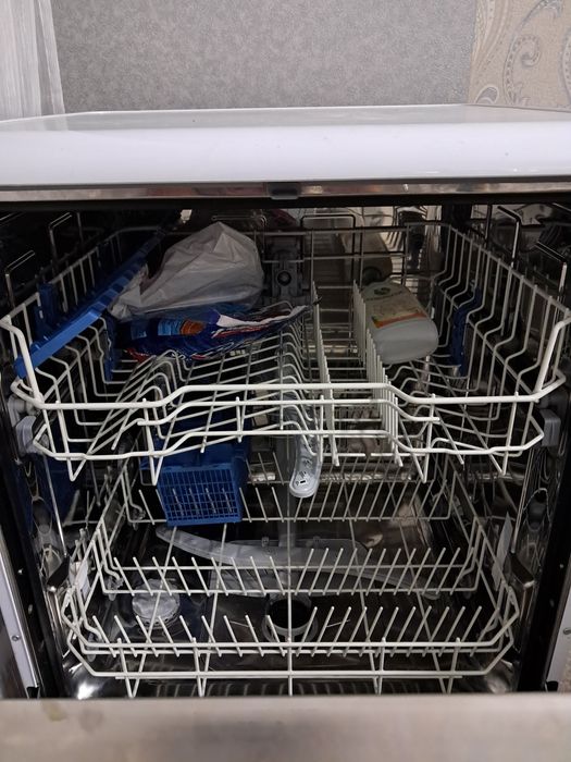 Срочно Посудомоечная машина Indesit