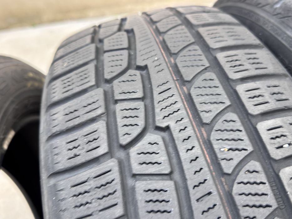 215/60/R17 Nokian WR 4бр зимни