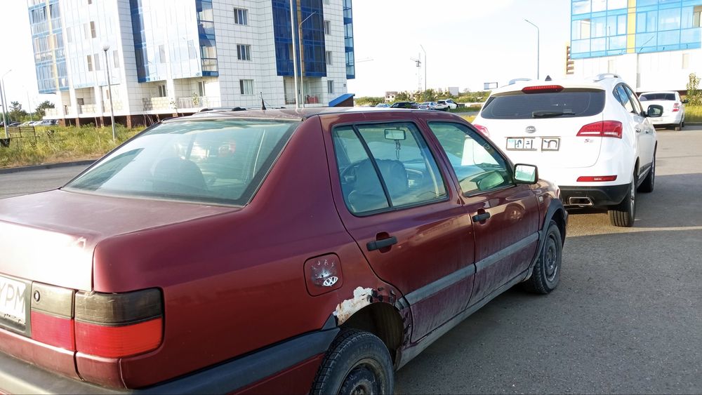 Продам машину volkswagen vento